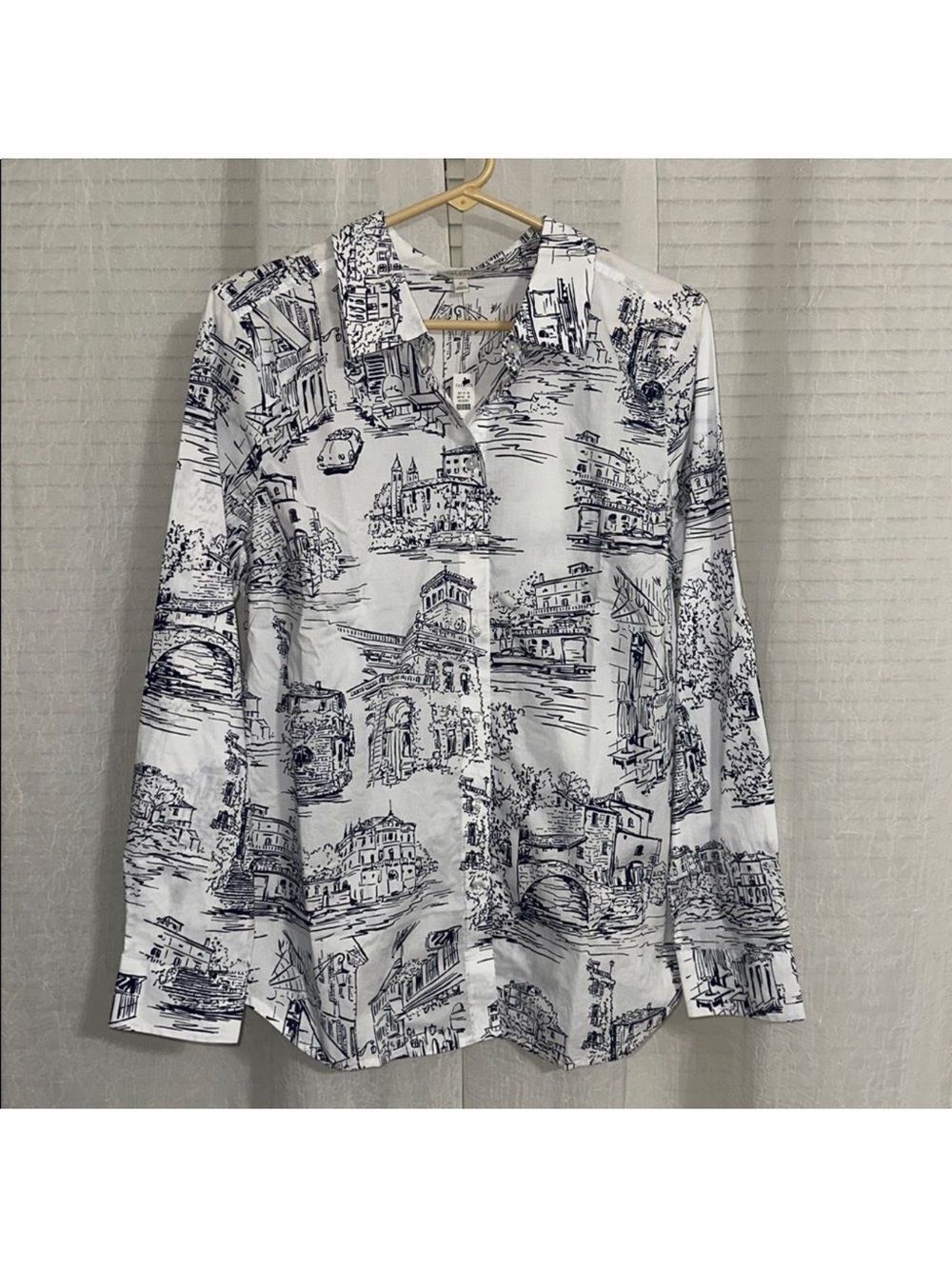 TALBOTS White Navy Scenic City Scapes Long Sleeve Modern Classic Cotton Shirt